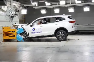 2 - 1 - Краш-тест Haval H6 третьего поколения о деформируемое препятствие с 40% перекрытием на...jpg